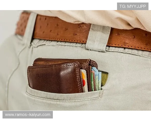 全球足球衍生品市场发展趋势与消费者行为深度解析